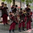 7.5.2022  Fribourg - Fest in der Fussgngerzone - Guggenmusik Les 3 Canards Fribourg